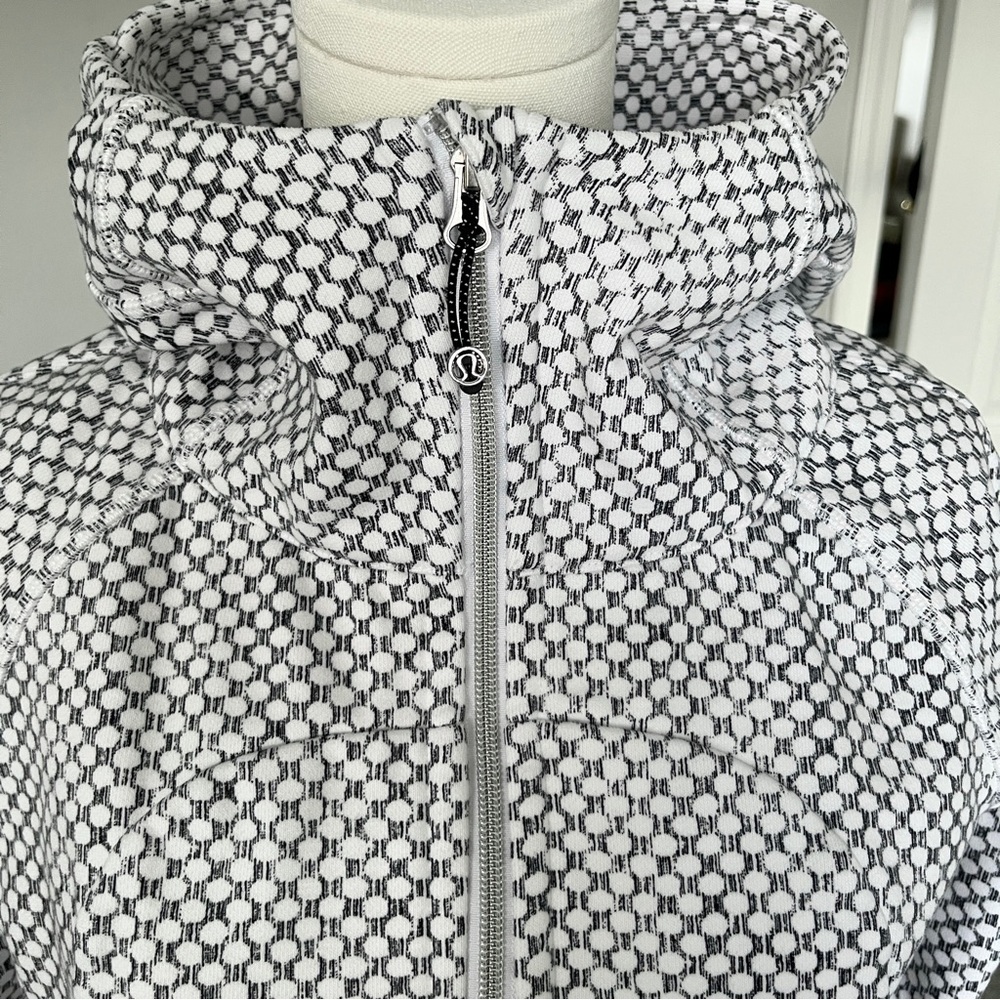 Lululemon Athletica Scuba Hoodie Size 8 - Picture 3 of 9
